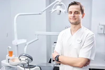 DENTAL REPUBLIC - Stomatolog Toruń | Dentysta | Implanty | Ortodonta